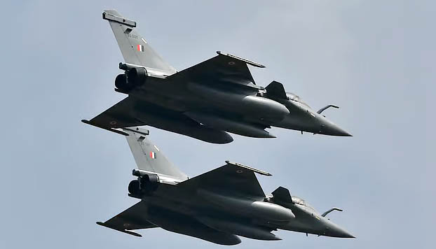 ভারত-পাকিস্তানের অত্যাধুনিক সমরসজ্জা, সংঘাতের শঙ্কা  বেড়েছে কয়েক গুণ 