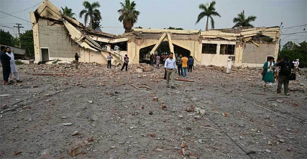 দিনভর পাল্টা পাল্টি হামলা,হেলিকপ্টার ও ড্রোন বিধ্বস্ত