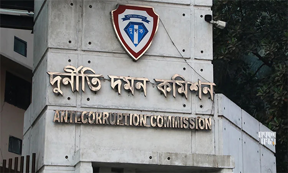 দুর্নীতি মামলার আসামি, রাজনৈতিক বিবেচনায় প্রত্যাহারে তোড়জোড়