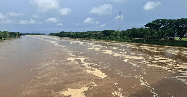 সোমেশ্বরীতে পানি বাড়ছে, আতঙ্কে নিম্নাঞ্চলের মানুষ