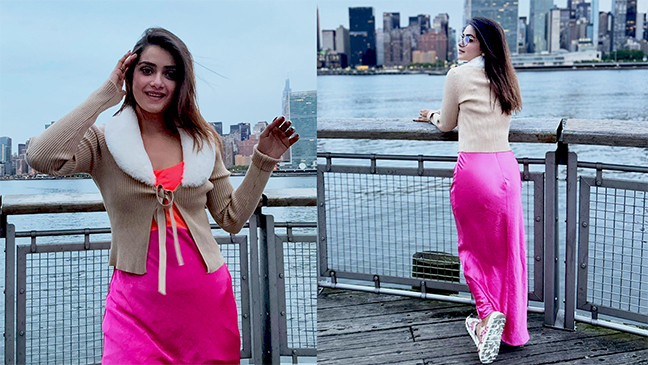 ভিন্ন পোজে নজর কাড়লেন তানজিন তিশা
