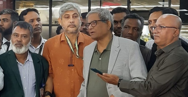 দেশে ফিরেছেন মির্জা ফখরুল