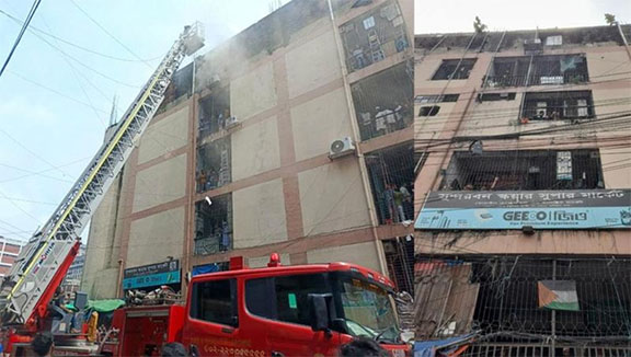 সুন্দরবন মার্কেটে অগ্নিকাণ্ড, ব্যাপক ক্ষয়-ক্ষতি