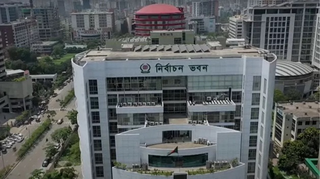 প্রিসাইডিং অফিসারের নিরাপত্তায় দেহরক্ষী