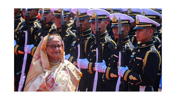 এক দিনে শেখ হাসিনার তিন-তিনটি সাক্ষাৎকার: কীভাবে আর কেন?