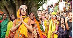 মাত্র ২৫ বছর বয়সেই গায়িকা থেকে বিধায়ক