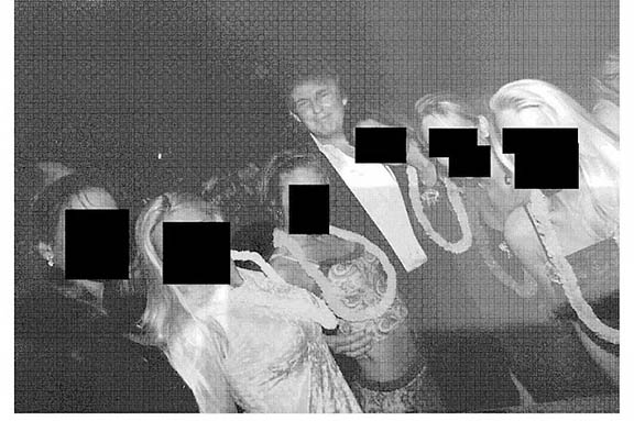 যৌন নিপীড়ক এপস্টেইনের সঙ্গে ট্রাম্পের আরও তিনটি নতুন ছবি প্রকাশ