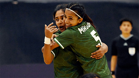 জয়ে ফিরলেন সাবিনারা