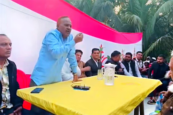 আমগোরে ভোট দাও, মামলাও খাইতা ন, হামলাও খাইতা ন 