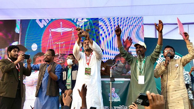 নতুন প্রজন্ম পচা রাজনীতি দেখতে চায় না