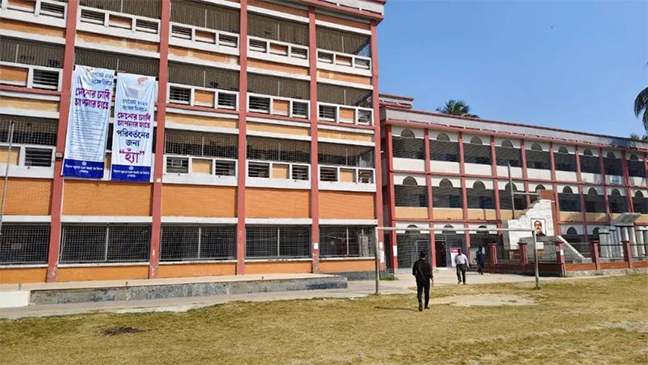 ভোটার খড়ায় গোপালগঞ্জ শহর