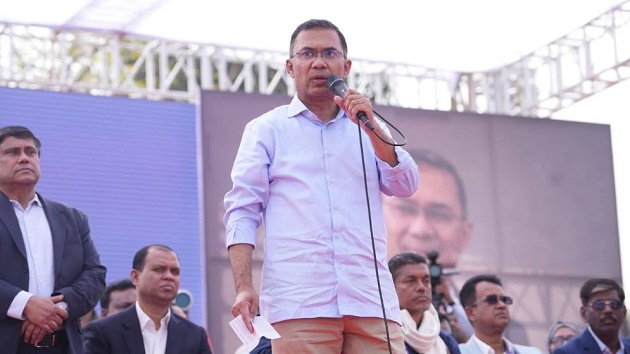 তারেক রহমান এগিয়ে