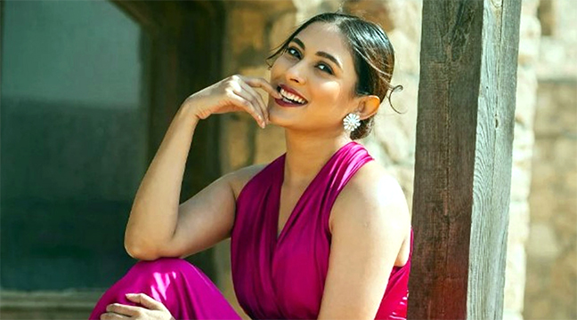 আটকের ঘটনায় মুখ খুললেন মেহজাবীন