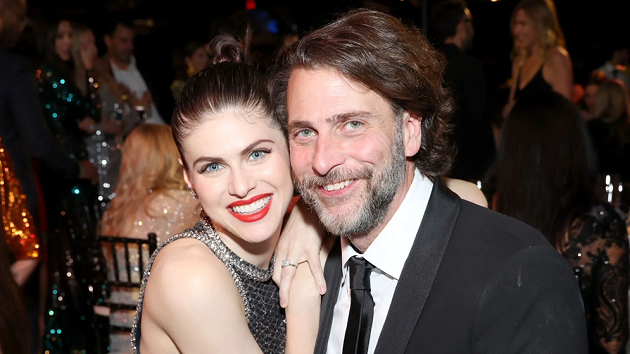 বিয়ের ৩ বছরেই বিচ্ছেদের পথে হাঁটলেন হলিউড দম্পতি