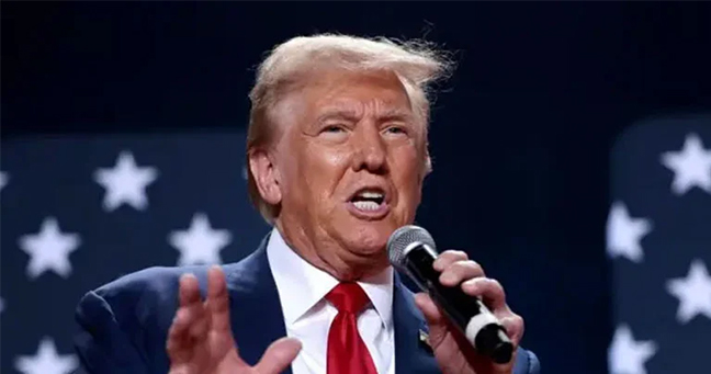 কূটনৈতিক সমাধানে আগ্রহ প্রকাশ করলেও হামলার ইঙ্গিত ডোনাল্ড ট্রাম্পের 