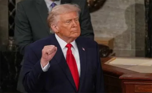 আত্মবিশ্বাসী ডোনাল্ড ট্রাম্প, বিভক্ত প্রতিক্রিয়া