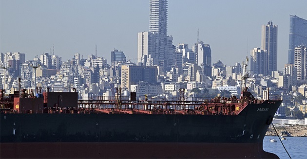 অচল হওয়ার পথে হরমুজ প্রণালী, বিপর্যয় নামতে পারে তেলের বাজারে