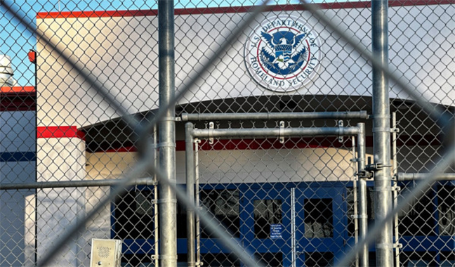 আইস আটক কেন্দ্রে বন্দি মৃত্যু বেড়ে দাঁড়িয়েছে ২০ বছরের সর্বোচ্চ পর্যায়ে