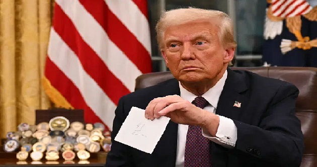 ট্রাম্পকে অপসারণে ‘২৫তম সংশোধনীর’ প্রয়োগ চান মার্কিন আইনপ্রণেতারা