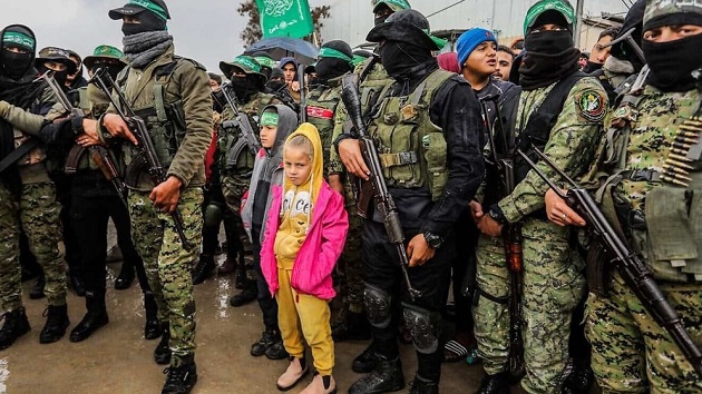 হামাসকে অস্ত্র ছাড়তে আলটিমেটাম দিল ট্রাম্পের ‘পিস বোর্ড’