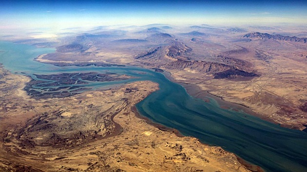 হরমুজ প্রণালিতে মাইন অপসারণ শুরু করেছে যুক্তরাষ্ট্র, দাবি ট্রাম্পের