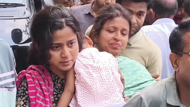 চার দিন আগে ছিল বিবাহবার্ষিকী, আজ ছেলের জন্মদিন