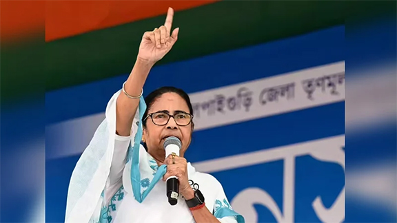 তৃণমূল কংগ্রেসের মুখ্যমন্ত্রী মমতাসহ ৩৫ মন্ত্রীর ২২ জনই হেরেছেন নিজ আসনে