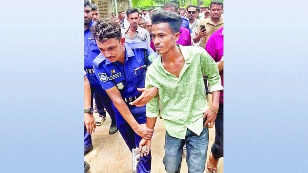 আদালত প্রাঙ্গণে গুলি, দুই মামলায় ১৩ আসামি