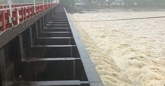 দেশের ৪ নদীর পানি এখনো বিপৎসীমার ওপরে, দীর্ঘস্থায়ী বন্যার শঙ্কা নেই
