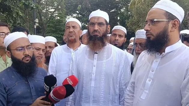 জুলাই জাদুঘর থেকে শাপলা গণহত্যার ভাস্কর্যের মুখাবয়ব মুছে ফেলার আহ্বান জানালেন মামুনুল হক