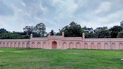 চার শতাব্দীর সাক্ষী মোগল ঐতিহ্যের ধানমন্ডি শাহী ঈদগাহ