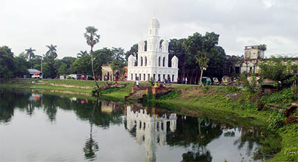 ধ্বংসের পথে মানিকগঞ্জের তেওতা জমিদারবাড়ি